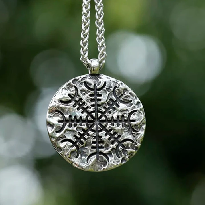 Collar Vikingo Con Runa Aegishjalmur, Acero Inoxidable 2