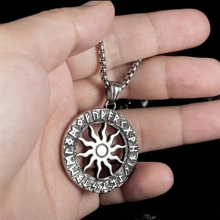 Collar Vikingo Sol Y Runas, Acero Quirúrgico, Hombre Mujer 2