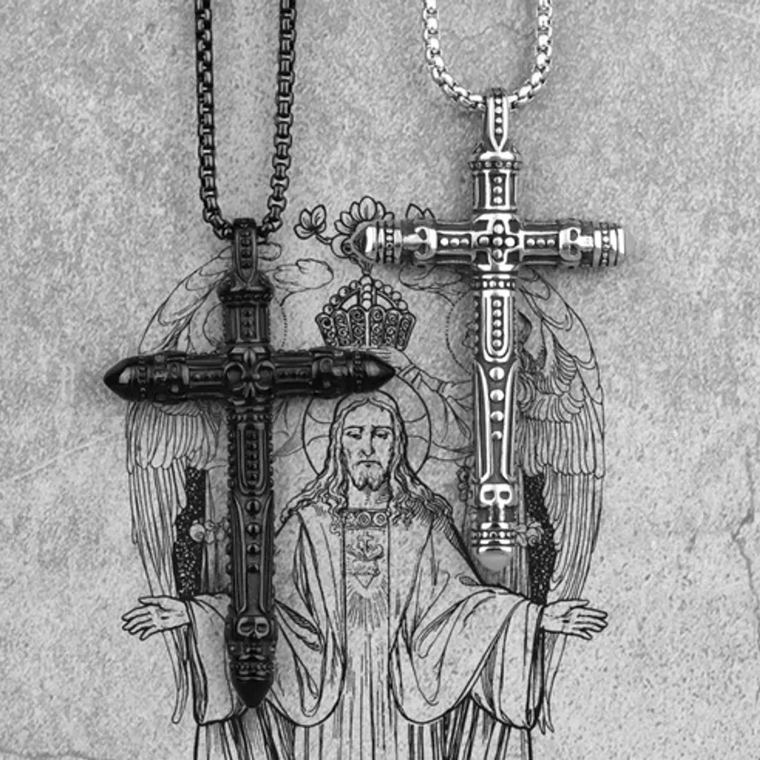 Collar Cruz Redonda Tallada, Acero Quirúrgico, Moda Hombre 3