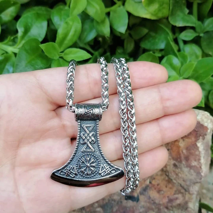 Collar Vikingo Hacha Tallada Runa, Acero Quirúrgico, Hombre 2