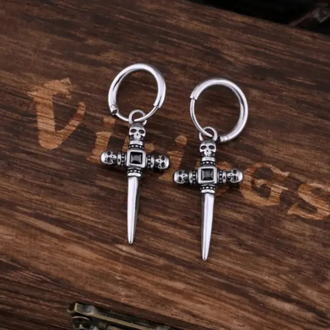Aros Cross Three Skulls, Oreja Con Perforación, Acero Inox. 4