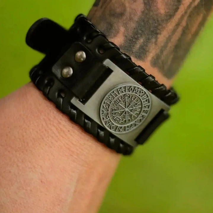 Pulsera Vikinga Vegvísir, Cuero Vegano Negro O Café 2