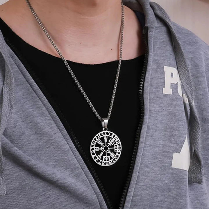 Collar Vikingo Runa Vegvísir, Acero Inoxidable, Hombre 5