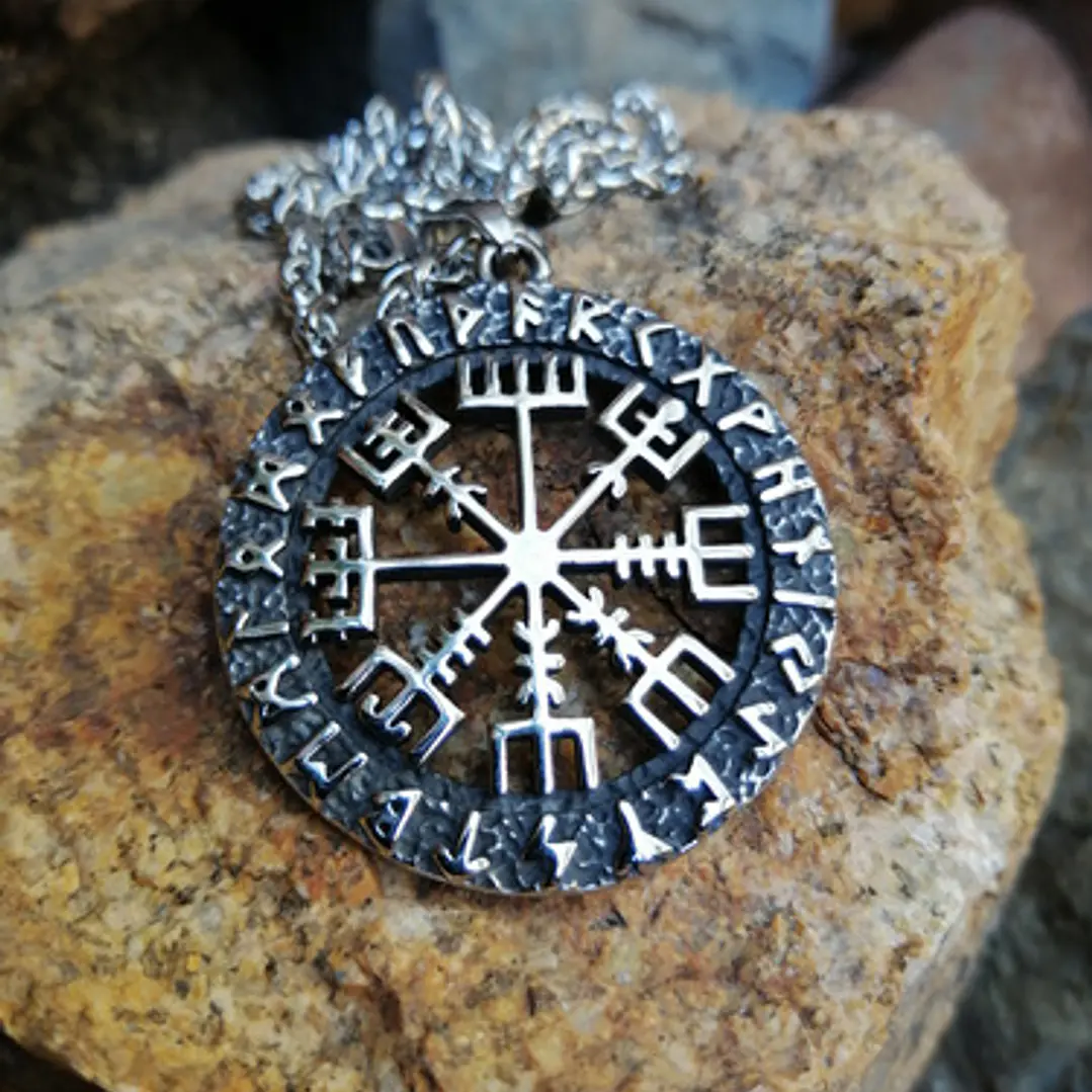 Collar Vikingo Vegvísir Rústico, Acero Inoxidable, Unisex 4