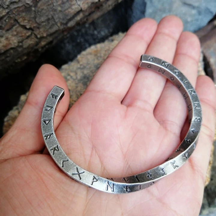 Brazalete Vikingo Runas Nórdicas, Acero Inoxidable Torcido 4