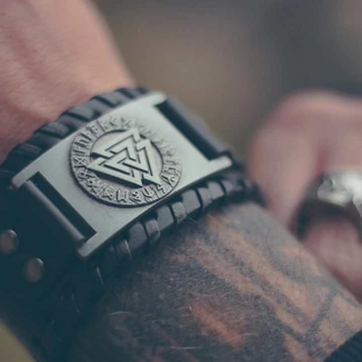Pulsera Vikinga Valknut, Cuero Vegano Negro O Café 3
