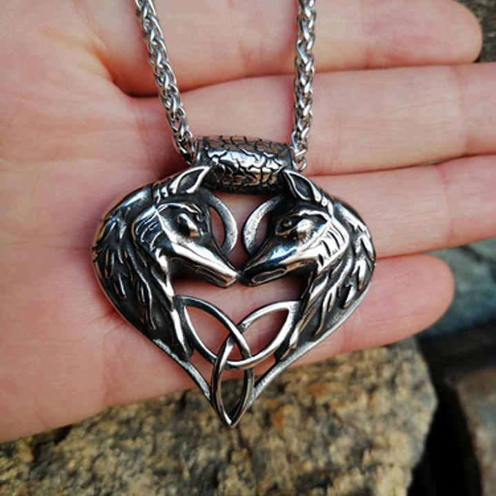 Collar Vikingo Fenrir Heart, Acero Inoxidable, Unisex 3