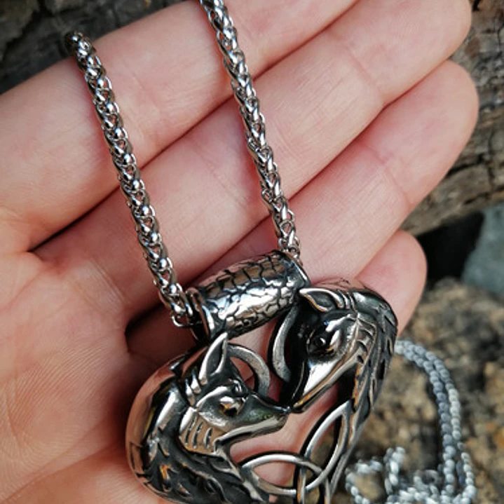 Collar Vikingo Fenrir Heart, Acero Inoxidable, Unisex 4