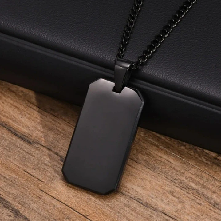 Collar Minimalist Rectangle, Negro-plateado, Acero Inox. 2