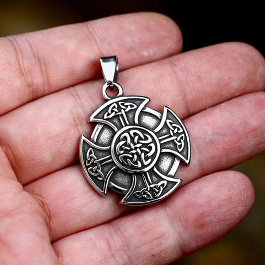 Collar Cruz Celta, Acero Inoxidable, Unisex 2