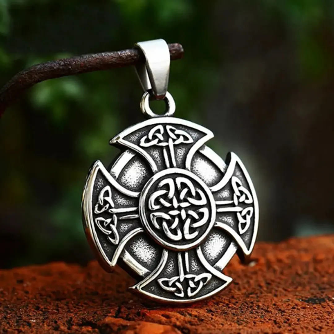 Collar Cruz Celta, Acero Inoxidable, Unisex 3