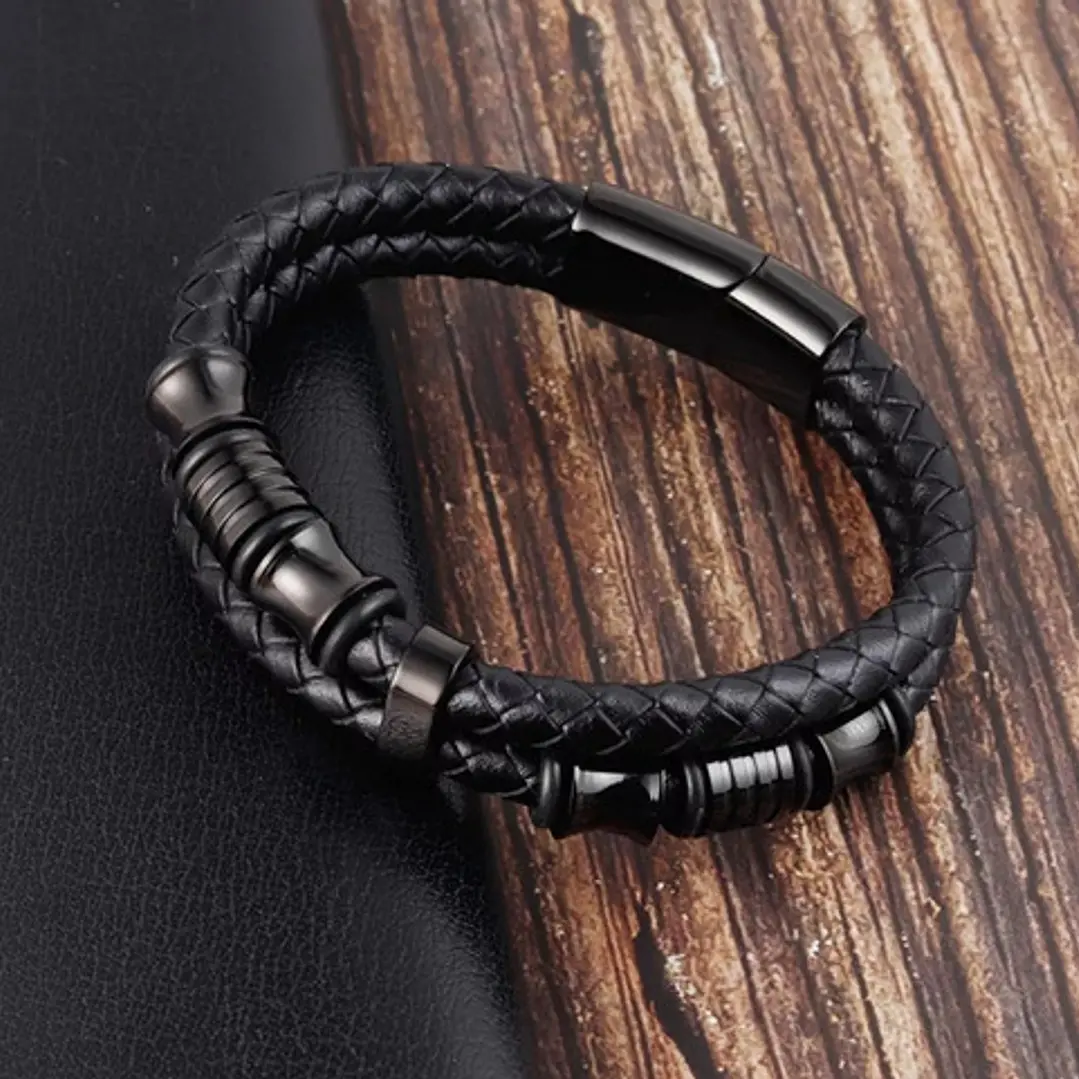 Pulsera Cuero Black Modelo Moss, Cierre Magnético, Hombre 3