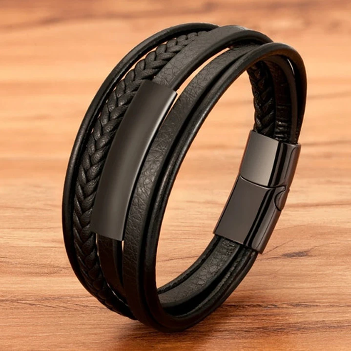 Pulsera Cuero Black Modelo Praga, Cierre Magnético, Hombre 2