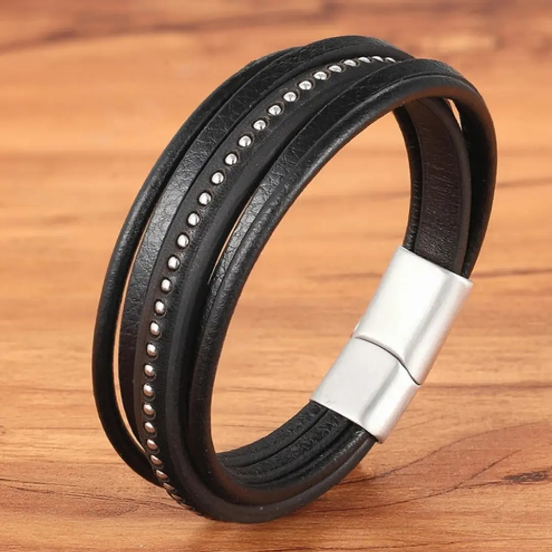 Pulsera Cuero Y Tachas, Cierre Magnético, Hombre 2
