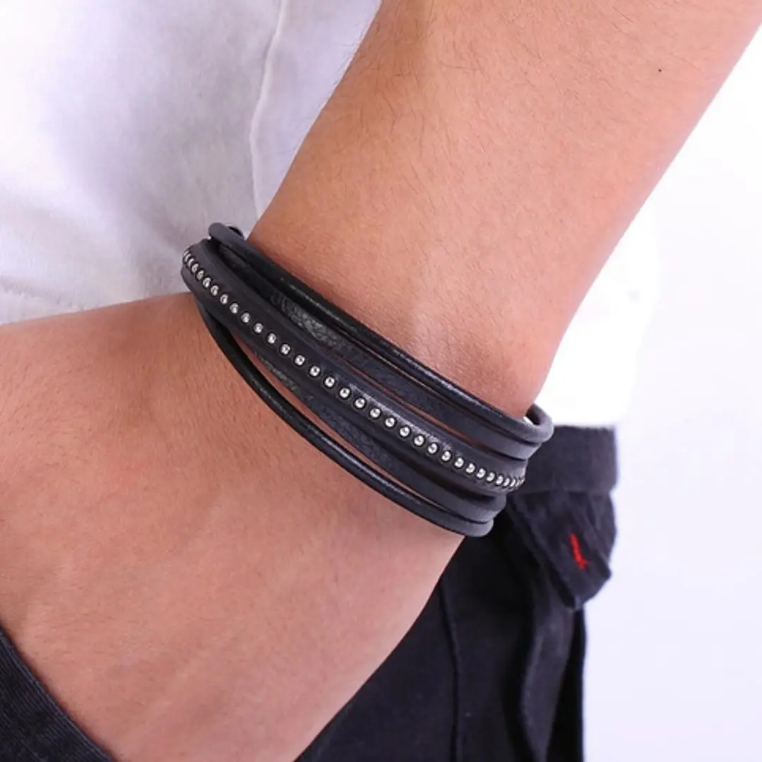 Pulsera Cuero Y Tachas, Cierre Magnético, Hombre 3