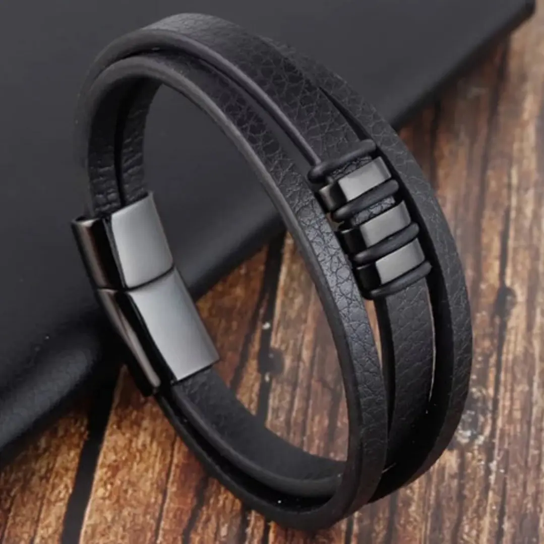 Pulsera Cuero Black Squares, Cierre Magnético, Hombre 2