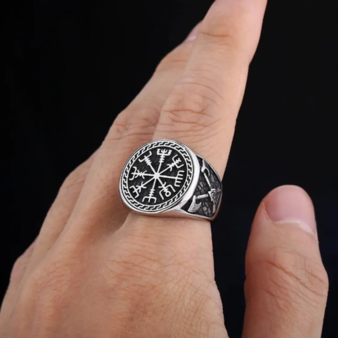 Anillo Vikingo Vegvísir Hachas, Acero Inoxidable, Hombre 2