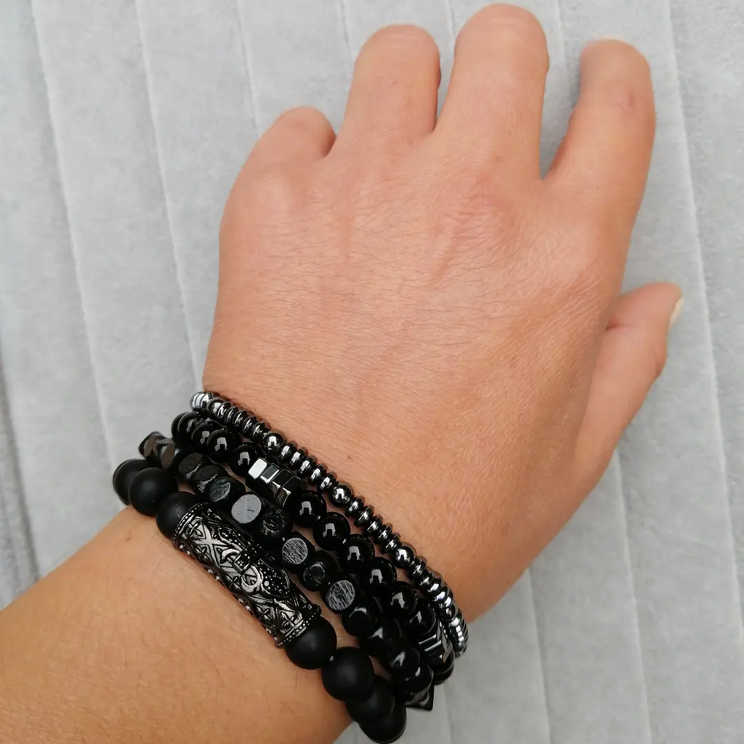 Conjunto Pulseras Piedras Naturales Black and Grey, Hombre 2