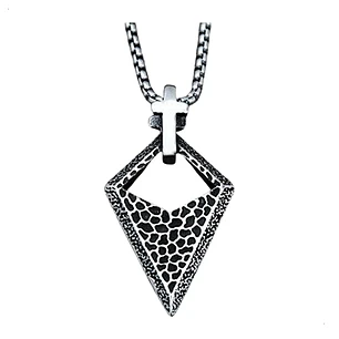 Collar Cruz Y Punta De Lanza, Acero Quirúrgico, Hombre