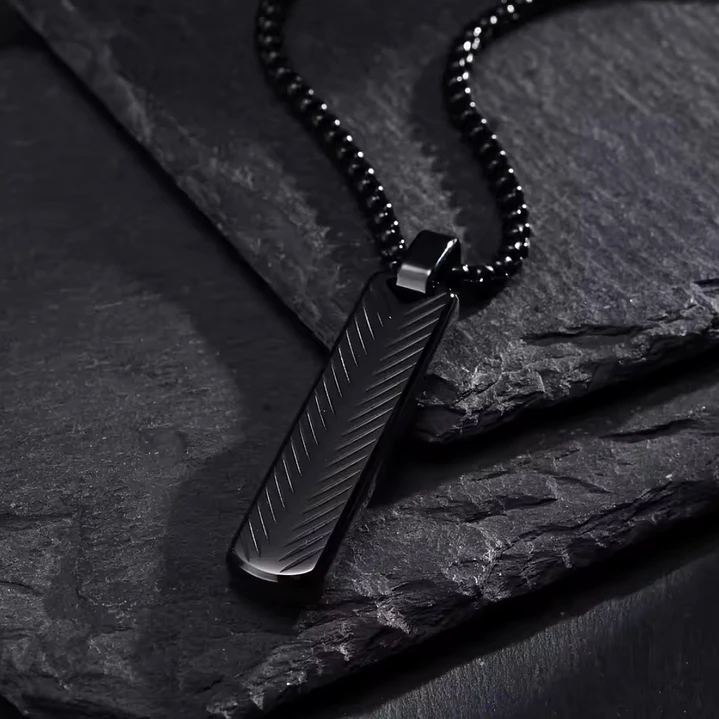 Collar Negro Minimalista Legacy, Acero Inoxidable, Hombre 3