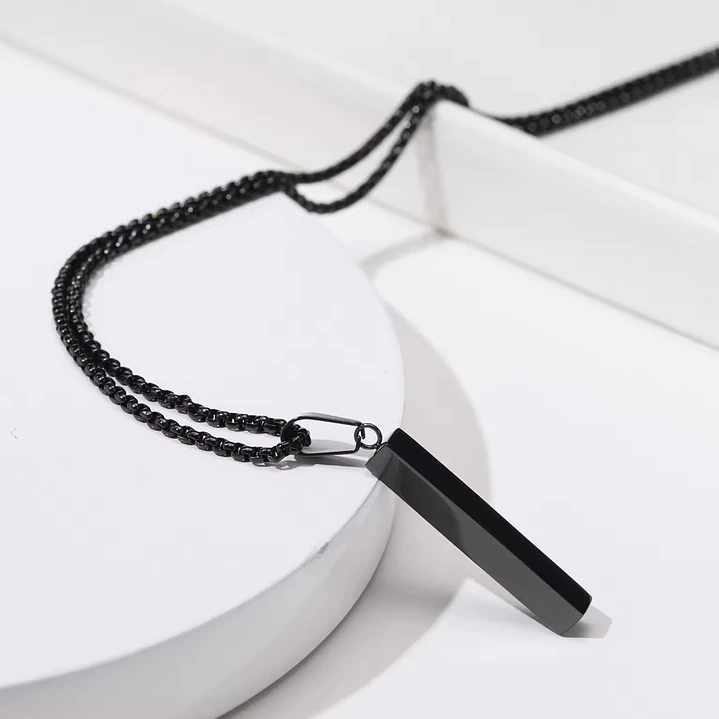 Collar Negro Minimalista Horizon, Acero Inoxidable, Hombre 3
