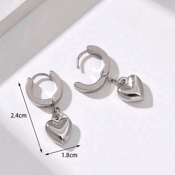 Pendientes con forma de Corazón Chapados en Oro de 18K  6