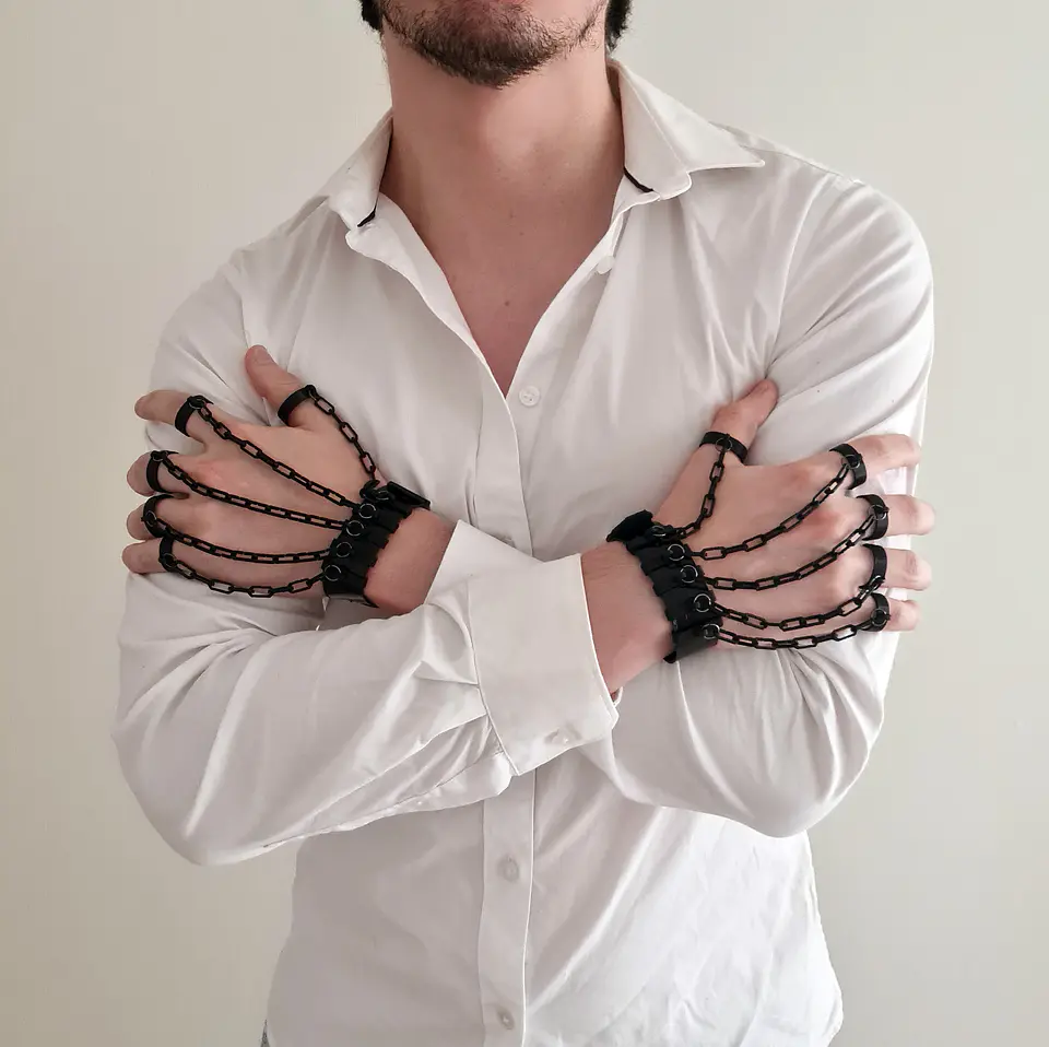 Hand Chains 1