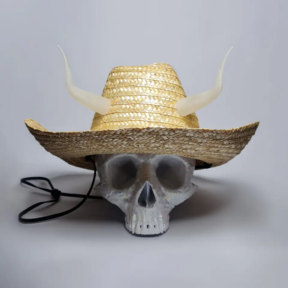Straw Hat Mephisto 2