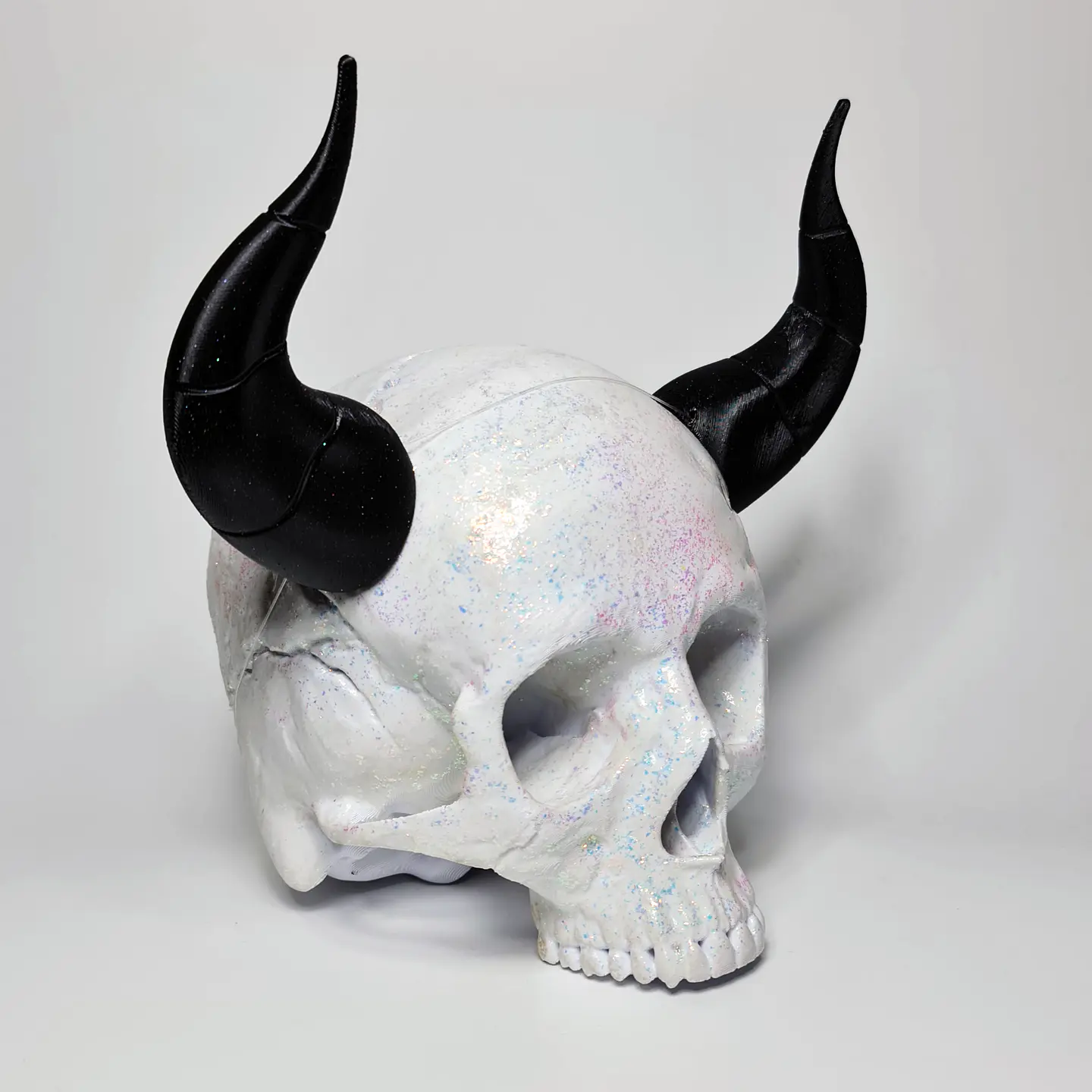 Aura the Guillotine Horns 5