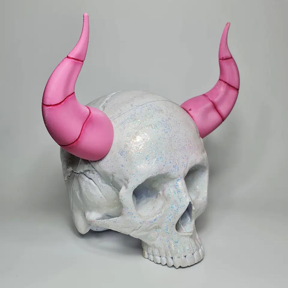 Aura the Guillotine Horns 6