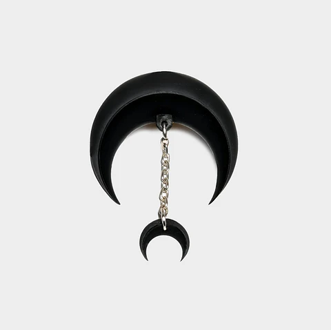 Pin Black Moon Colgante