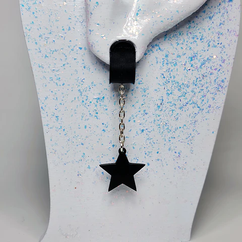 Ear Clip Black Star