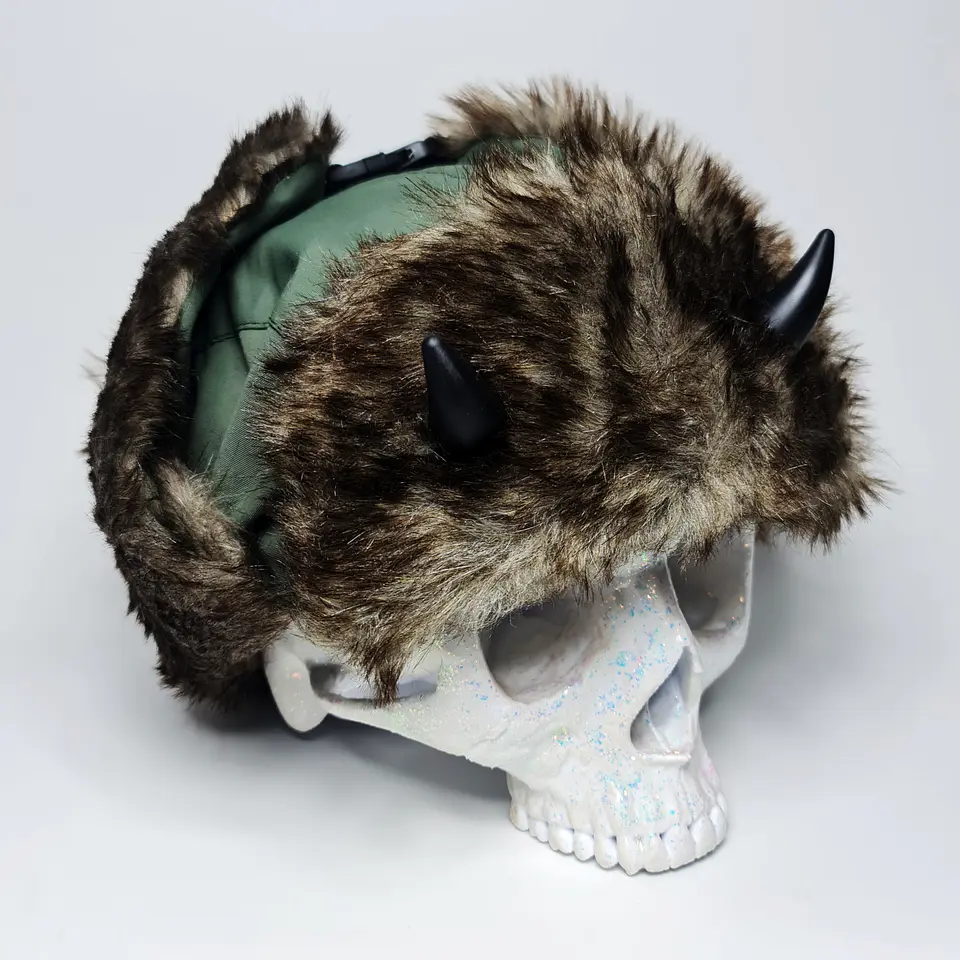 Gorro Ushanka con Cuernos 8
