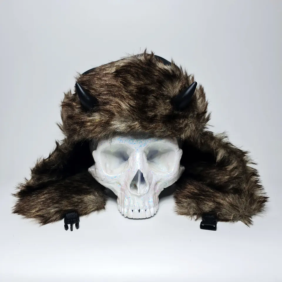 Gorro Ushanka con Cuernos 2