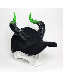 Draco Gorra con Cadenas
