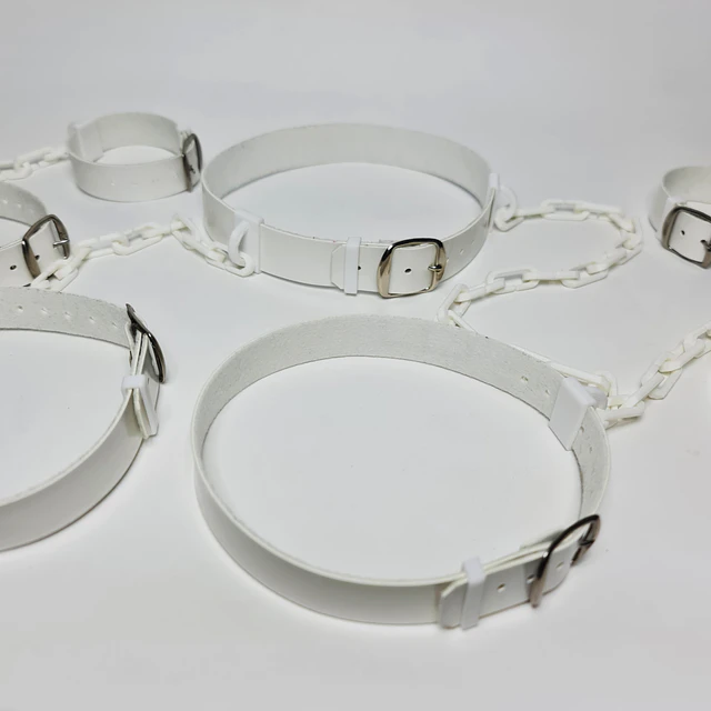 Arnés Cuello Brazos con Cadenas #1