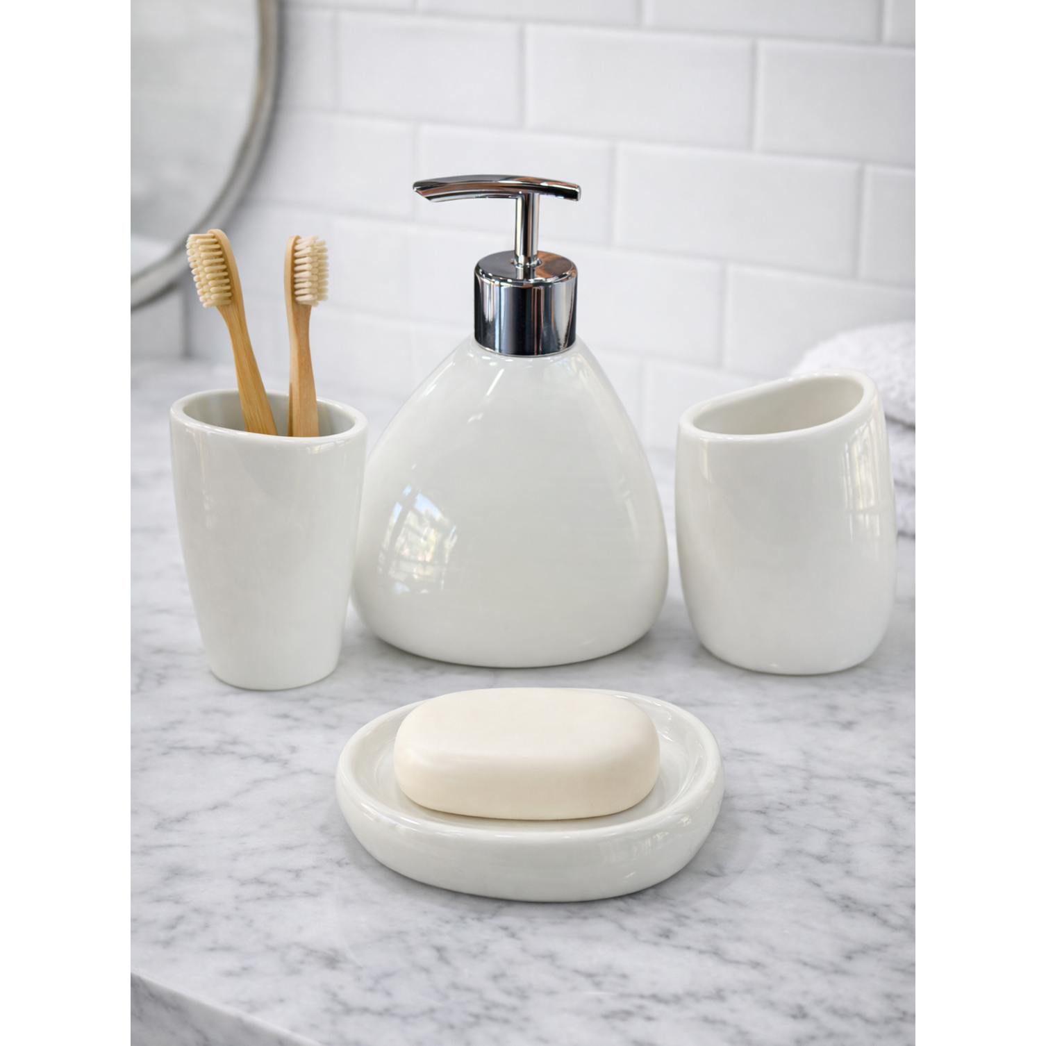 Set Accesorios de Baño 4 Piezas Cerámica Blanco – Dispensador y Porta Cepillos 2