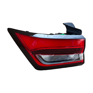 FOCO TRASERO EXTERIOR IZQUIERDO COMPATIBLE CHEVROLET SAIL 24-25