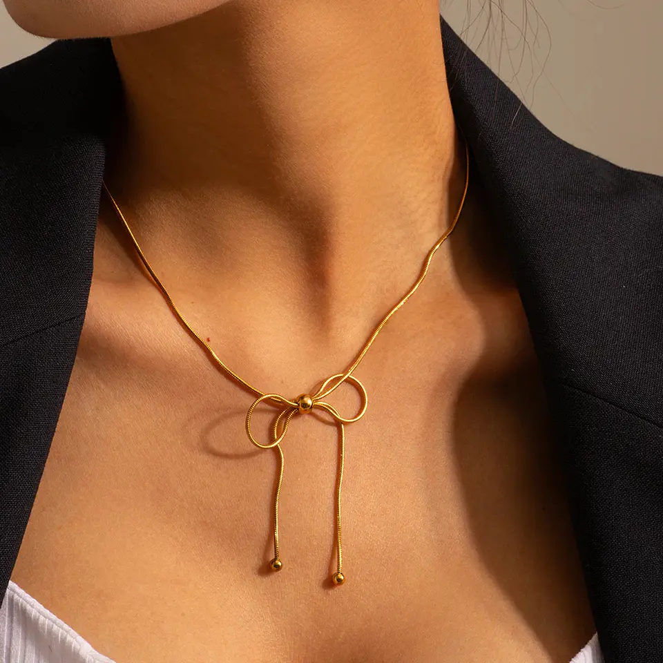 Collar Lazo Coquette Nudo - Acero Inoxidable Bañado Oro 18k 2