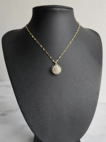 Collar Girasol Giratorio Circones - Acero Bañado Oro 18k