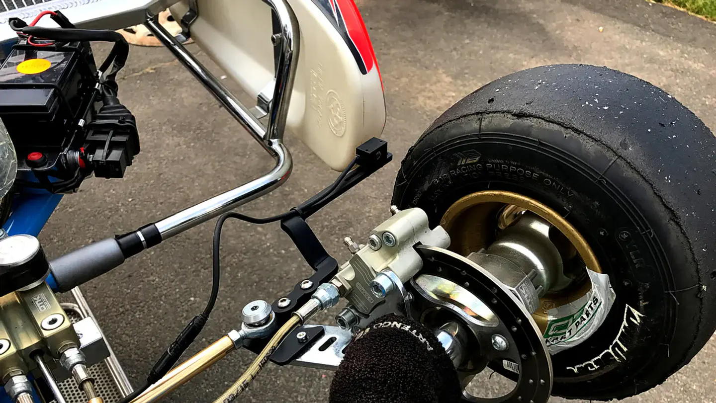 Kit de montaje sensores de temperatura de neumáticos 3