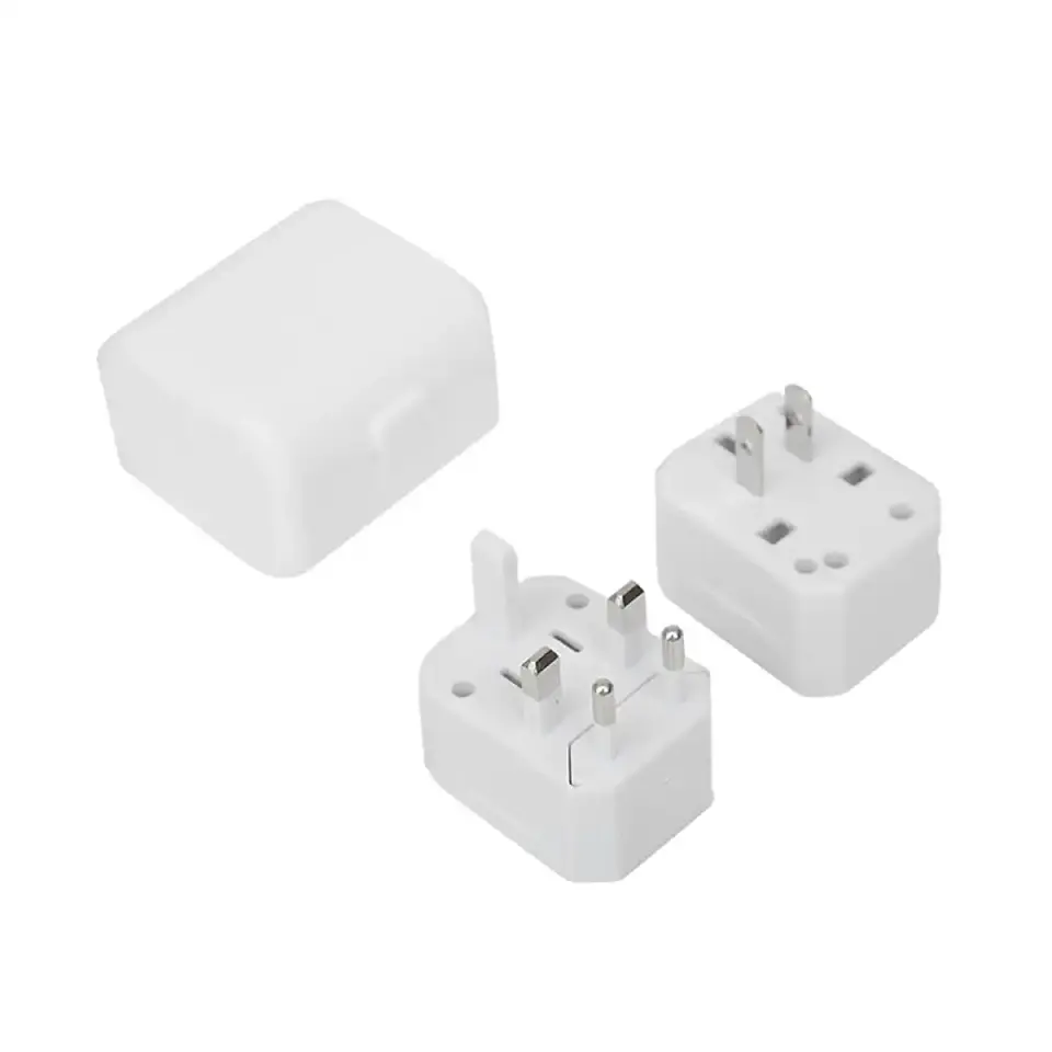 Adaptador de Corriente Universal 2