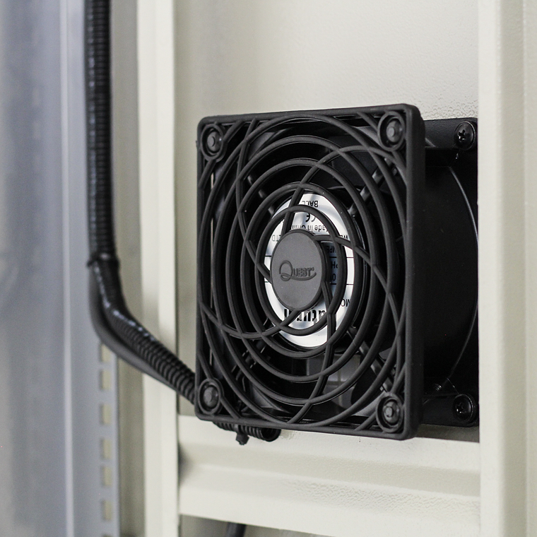 Gabinete para Exteriores de 41U Montaje en Piso  3