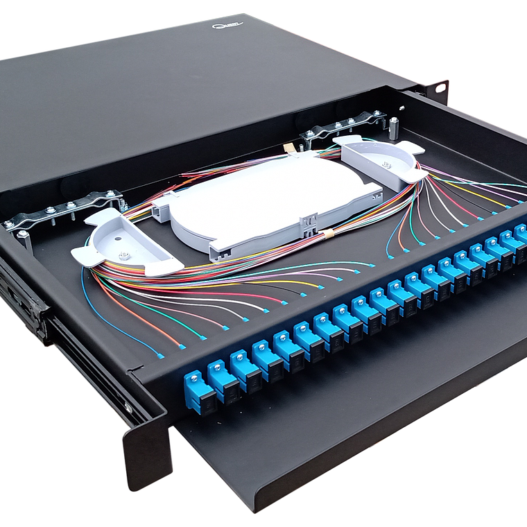 ODF de extracción frontal con 24 adaptadores SC/UPC simplex y 24 pigtails simplex monomodo 2