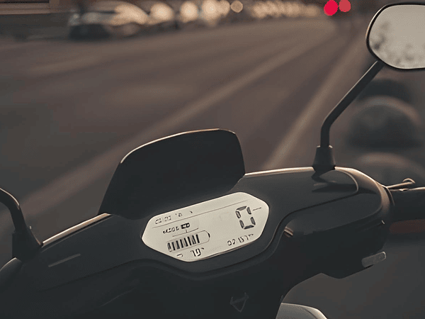 SCOOTER ELÉCTRICO VS AUTOMOVIL ¿CUAL ES EL REY DE LA MOVILIDAD DIARIA?