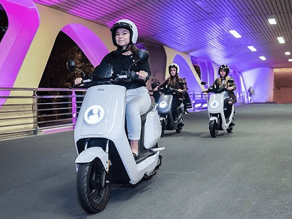 Motos eléctricas: Beneficios en el transporte urbano