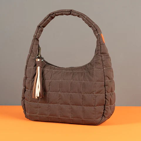 BOLSO HOBE DE HOMBRO M Tela antifluido – chocolate 