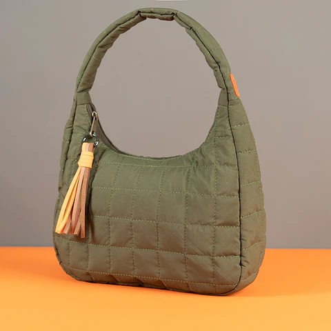 BOLSO HOBE DE HOMBRO M Tela antifluido – verde   