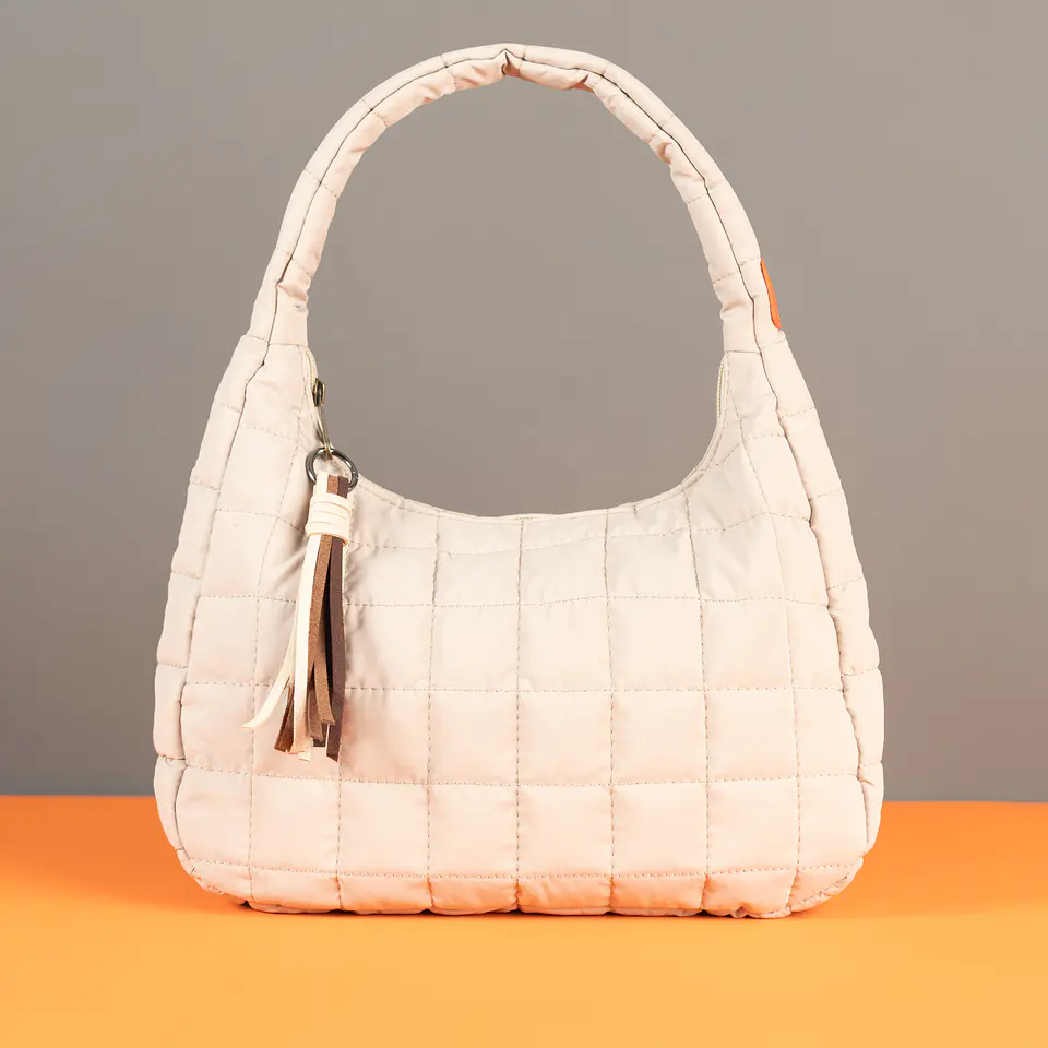 BOLSO HOBE DE HOMBRO M Tela antifluido – biege 1