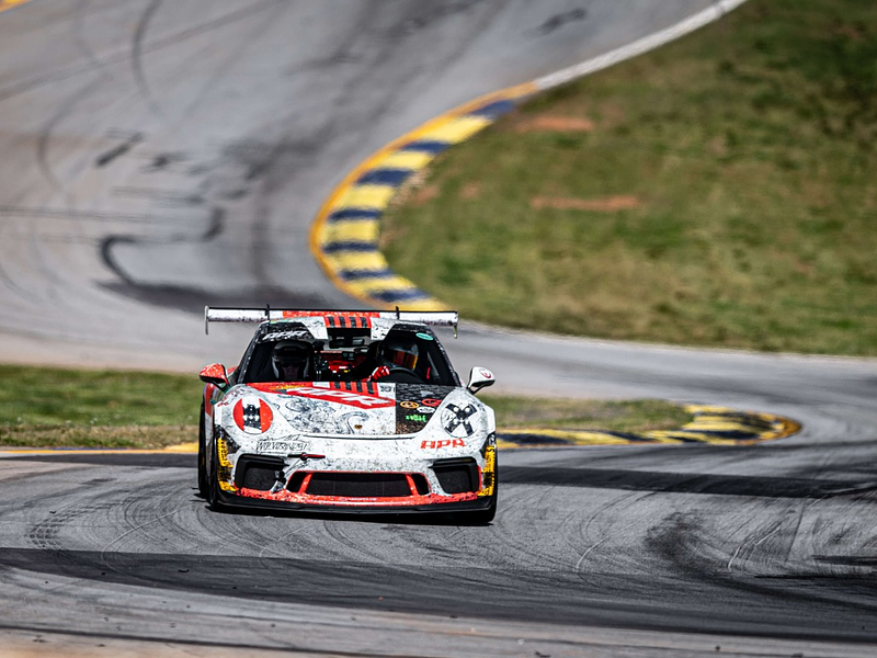 Charla técnica del programa Porsche con Tyler Wolf